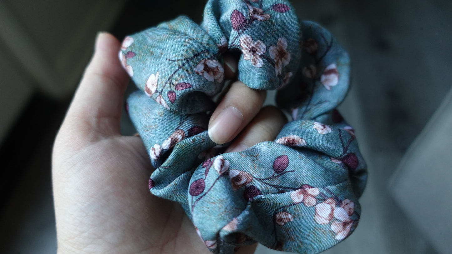 green plum scrunx