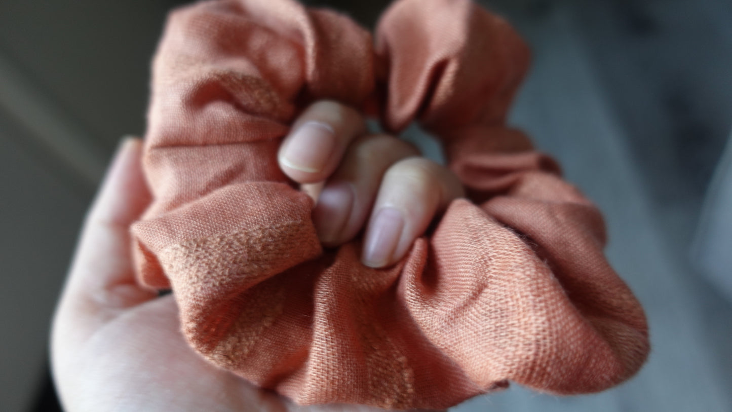 dusty tulip scrunx