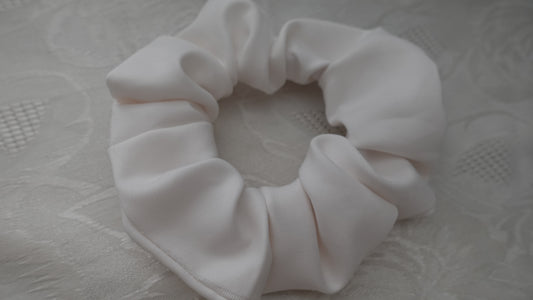 soft pearl scrunx