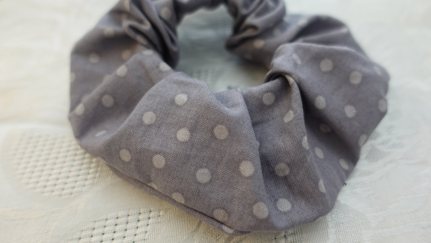 grey polka scrunx