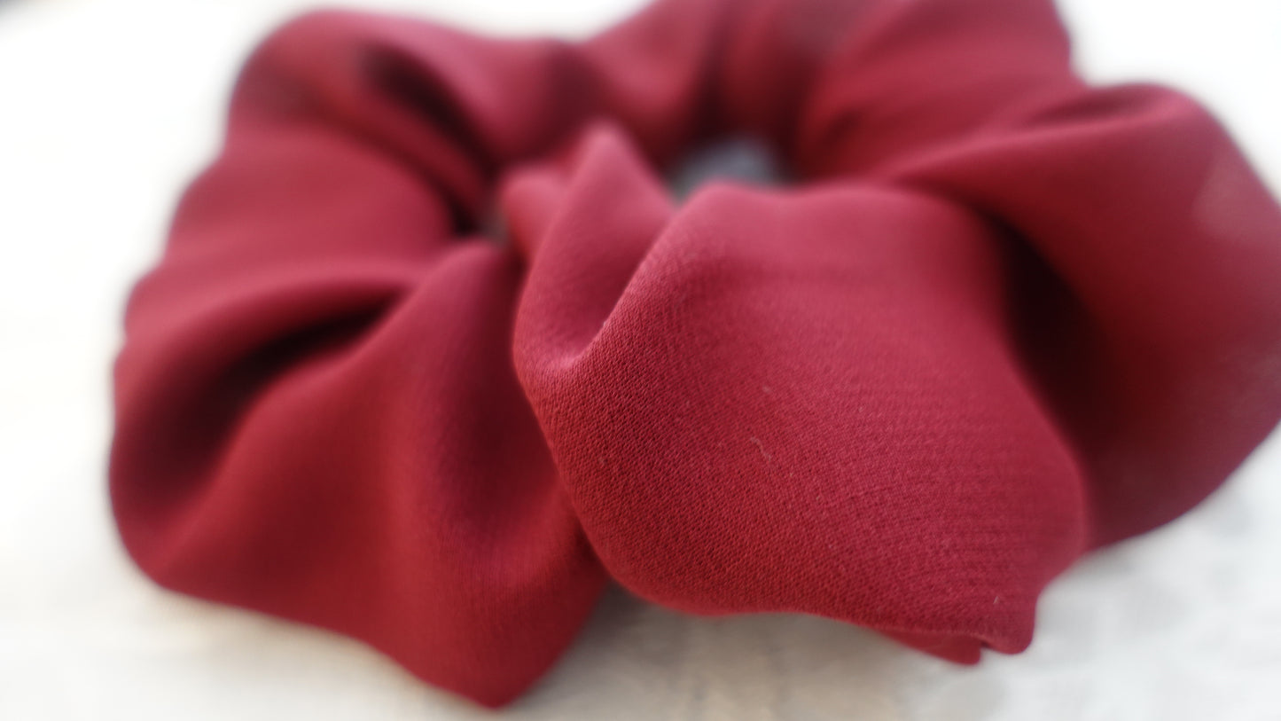 seductive red scrunx