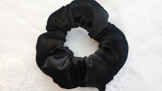 velvet black scrunx