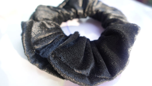 velvet black scrunx