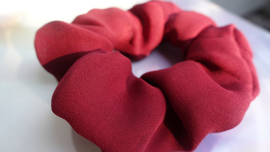 seductive red scrunx