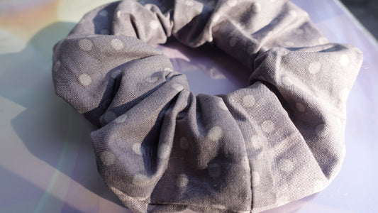 grey polka scrunx