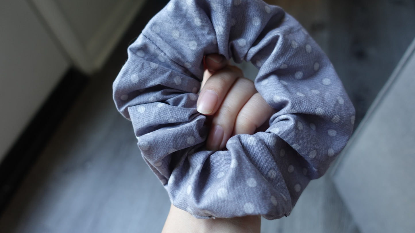 grey polka scrunx